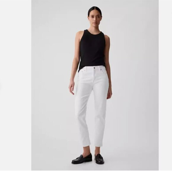 GAP Mid Rise Girlfriend Classic Jeans Size 31/12 TALL Optic White RT$80 #725278 - Picture 1 of 8